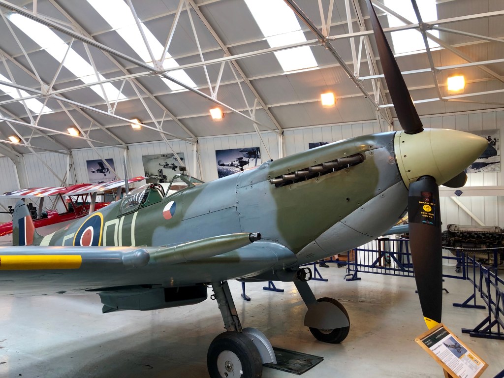 Day 4, planes, queues and more&nbsp;queues